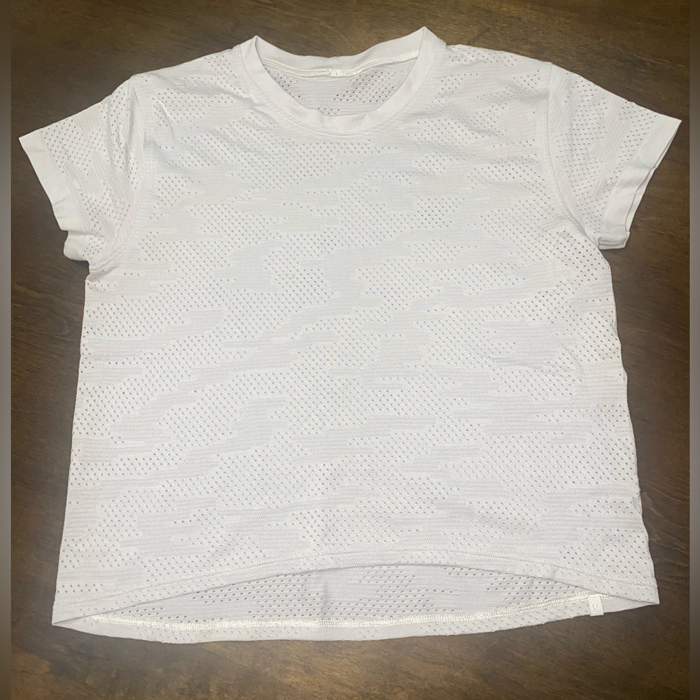 Lululemon Train to Be Short sleeve shirt